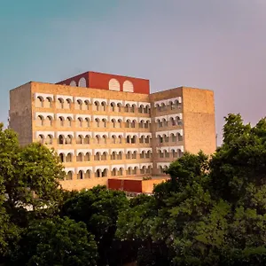https://the-gateway-hotel-ganges.hotels-varanasi.com